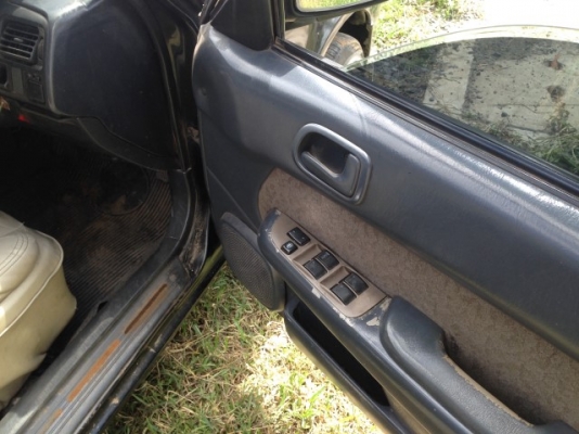 ขายด่วนรถถูกพร้อมใช้ลดราคาครับ 39000