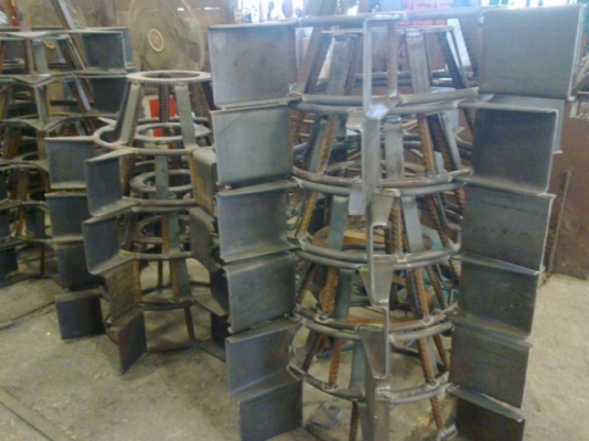 ล้อกันจมใหม่ 3608, 4708 เหล็กวงใหญ่ 7 ใบ แข็งแรง ใช้กับนาน้ำได้ดี 8500 เท่านั้น  0817807317