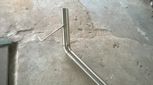 ขายท่อวีโก้  vn เทอร์โบ 2500 หน้าเพลา เหลดทั้งเส้น สภาพสวย