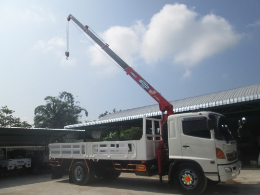 หลุดมัดจำ 6 ล้อ  HINO เมกก้า 212  ปี  50  ติดเครน UNIC  4 ชัก