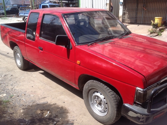 นิสสันบิ๊กเอ็มแค็ป ปี 96 เครื่องฝาแดง จอโค้ง สีดี 89000 บาท