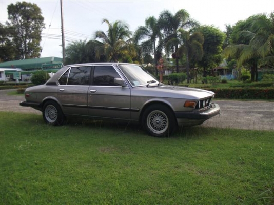 ลดราคา 110,000 บาท ขาย BMW 520i ลดราคา 110,000 บาท ขาย BMW 520i