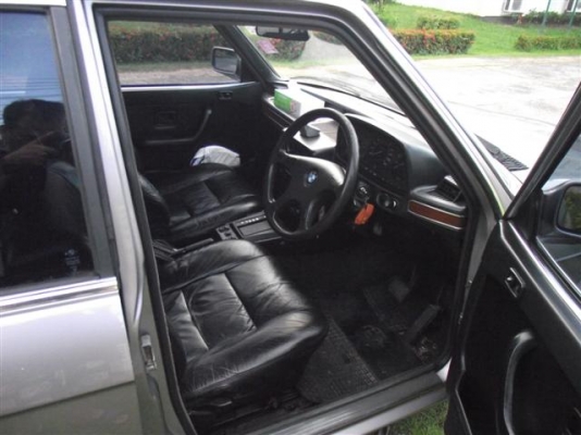 ลดราคา 110,000 บาท ขาย BMW 520i