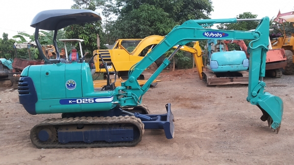 ขายรถขุด-ดัน แบ็คโฮ. KUBOTA K-025 รถเก่านอก สภาพพร้อมใช้ มีเอกสารแจ้งจำหน่าย
