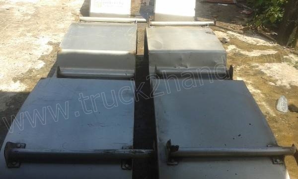 บังโคลนสเตนเลสรถบรรทุก 10 ล้อแบบโค้งมี 10 ชุด บังโคลนสเตนเลสรถบรรทุก 10 ล้อแบบโค้งมี 10 ชุด