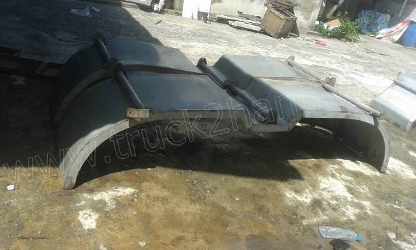 บังโคลนสเตนเลสรถบรรทุก 10 ล้อแบบโค้งมี 10 ชุด บังโคลนสเตนเลสรถบรรทุก 10 ล้อแบบโค้งมี 10 ชุด