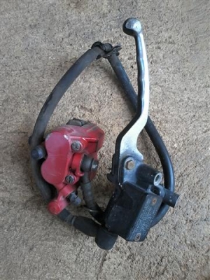 ขายอะไหล่คาจิว่าสเตลล่า115 มือสองสินค้ายังไม่รวมค่าจัดส่ง สนใจติดต่อ (กบรถเก่าแพร่)