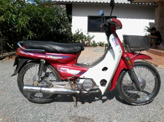 ขายดรีมเอ็กเซสทะเบียนเต็มพร้อมโอนรถปี 38 เครื่องดีพร้อมใช้ ขาย 8900 บาท สนใจติดต่อ (กบรถเก่าแพร่)