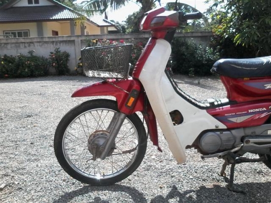 ขายดรีมเอ็กเซสทะเบียนเต็มพร้อมโอนรถปี 38 เครื่องดีพร้อมใช้ ขาย 8900 บาท สนใจติดต่อ (กบรถเก่าแพร่)