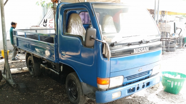 ขายนิสสันแอ็ดลาสเบนซินเกียร์ออโต้KA20-2000cc ขายนิสสันแอ็ดลาสเบนซินเกียร์ออโต้KA20-2000cc