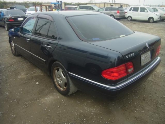 หัวตัด MERCEDES BENZ E-CLASS E320 ติดหลังคาซันรูฟ พร้อมประตู 4 บาน เกียร์ AT ขาดแค่ท้าย นำเข้าจากประเทศญี่ปุ่น หัวตัด MERCEDES BENZ E-CLASS E320 ติดหลังคาซันรูฟ พร้อมประตู 4 บาน เกียร์ AT ขาดแค่ท้าย นำเข้าจากประเทศญี่ปุ่น