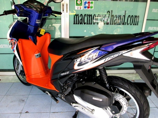 click 125 i สีนํ้าเงินดำขาว รถเดือน กุมภาพันธ์ ปี 57 ไมล์ 8228 โล เครื่องเดิมสภาพดี แถม 3 รายการ 31900 click 125 i สีนํ้าเงินดำขาว รถเดือน กุมภาพันธ์ ปี 57 ไมล์ 8228 โล เครื่องเดิมสภาพดี แถม 3 รายการ 31900