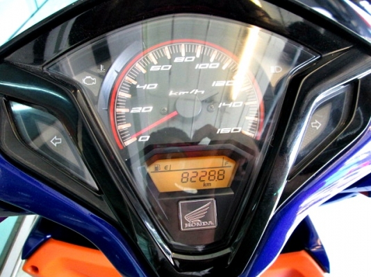 click 125 i สีนํ้าเงินดำขาว รถเดือน กุมภาพันธ์ ปี 57 ไมล์ 8228 โล เครื่องเดิมสภาพดี แถม 3 รายการ 31900 click 125 i สีนํ้าเงินดำขาว รถเดือน กุมภาพันธ์ ปี 57 ไมล์ 8228 โล เครื่องเดิมสภาพดี แถม 3 รายการ 31900