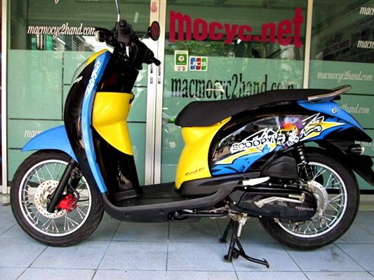 SCOOPY-I สีน้ำเงินดำ ระบบหัวฉีด รถเดือน สิงหาคม ปี 54 ไมล์ 9 พันโล เครื่องดี สภาพดีพร้องใช้ แถม 3 รายการ 23900 SCOOPY-I สีน้ำเงินดำ ระบบหัวฉีด รถเดือน สิงหาคม ปี 54 ไมล์ 9 พันโล เครื่องดี สภาพดีพร้องใช้ แถม 3 รายการ 23900