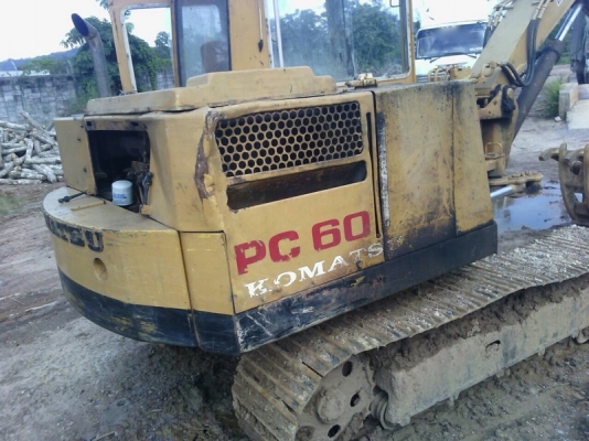 รถแบคโฮ  KOMATSU  PC 60 - 1  สนใจติดต่อ 081 - 6079515