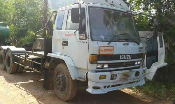 รถอีซูซุ 10 ล้อ หัวลาก FVZ  175 แรงม้า.  ( ขายแม่ , ลูก )  สนใจติดต่อ 081 - 6079515