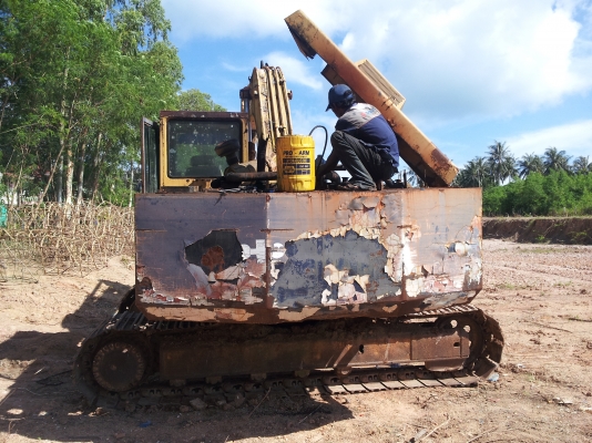 KOMATSU PC200-3ขายตามสภาพรถทำงานได้ครับ KOMATSU PC200-3ขายตามสภาพรถทำงานได้ครับ