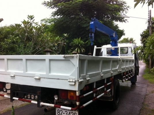 ขาย 6 ล้อ ยาว 7.20 เมตร เครน TADANO. 4.5 ตัว 3 ชัก 4 ปลอก ท้องวี  สวยพร้อมใช้ ราคา 750,000