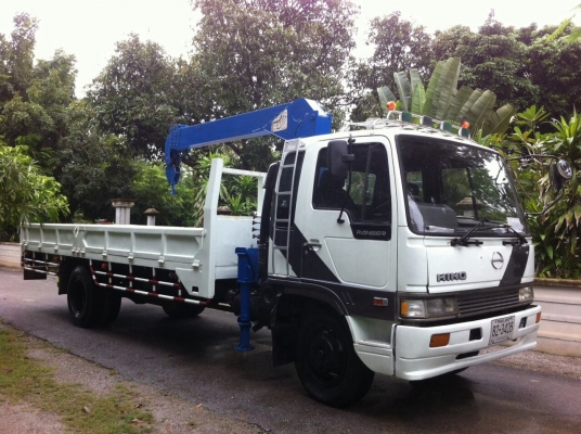 ขาย 6 ล้อ ยาว 7.20 เมตร เครน TADANO. 4.5 ตัว 3 ชัก 4 ปลอก ท้องวี  สวยพร้อมใช้ ราคา 750,000