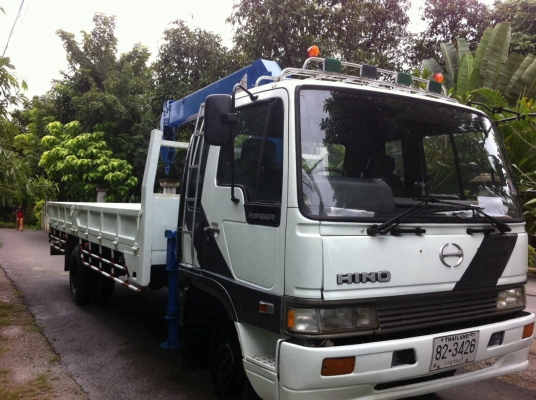 ขาย 6 ล้อ ยาว 7.20 เมตร เครน TADANO. 4.5 ตัว 3 ชัก 4 ปลอก ท้องวี  สวยพร้อมใช้ ราคา 750,000