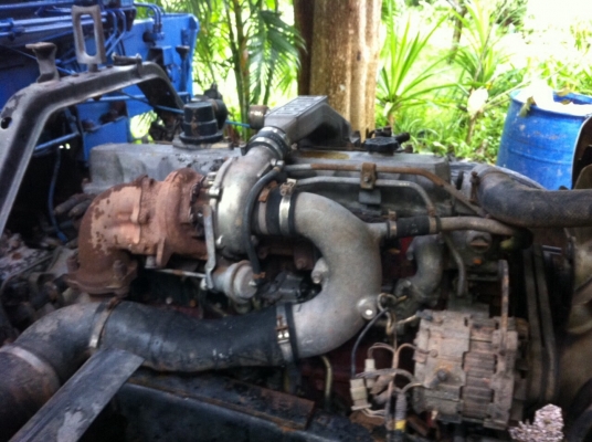 ขาย 6 ล้อ ยาว 7.20 เมตร เครน TADANO. 4.5 ตัว 3 ชัก 4 ปลอก ท้องวี  สวยพร้อมใช้ ราคา 750,000