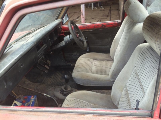 ขายมาสด้า 1200  มีเล่มทะเบียน  ติดแก๊ส  เครื่องดี