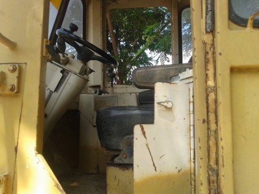 รถตักล้อยาง รถตักล้อยาง