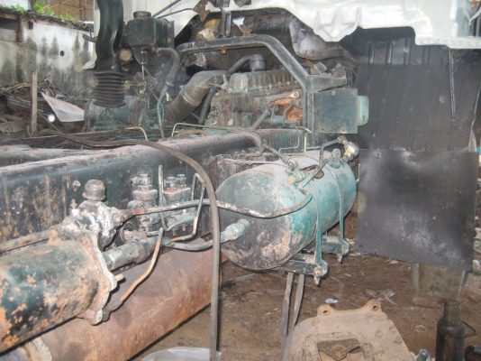 F18  เพลาดียว เครื่อง HO7D   195แรง(ไม่มีทะเบียน)  ราคา 300,000 บาท