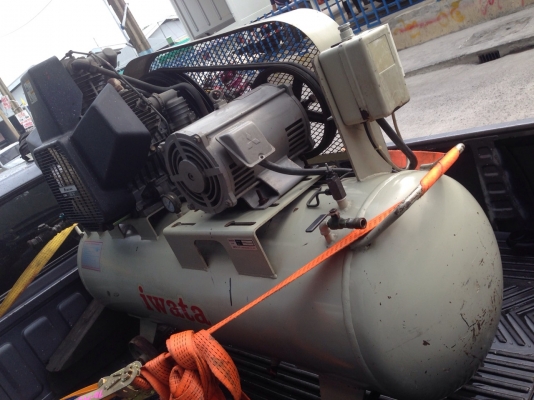 ขายปั้มลม iwata (japan) มือสอง สภาพ 90\% ขายปั้มลม iwata (japan) มือสอง สภาพ 90\%