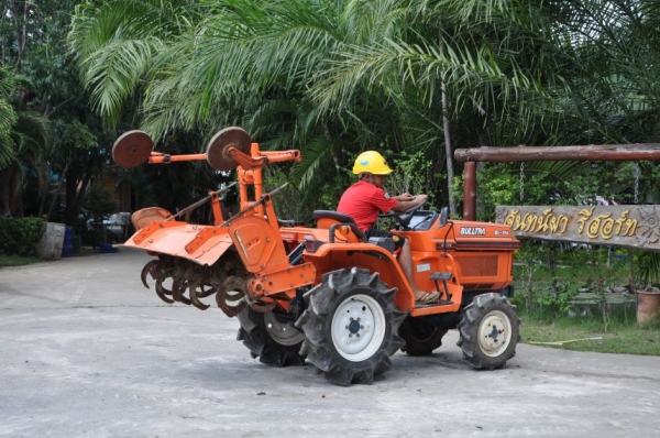 ขาย KUBOTA B1-14 ขับ4ล้อ สวยเดิมจากญี่ปุ่น แรงสะใจอุปกรณ์ครบทำงานสมบูรณ์ทุกระบบ 120,000 เท่านั้น!!