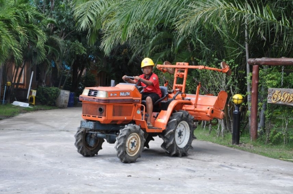 ขาย KUBOTA B1-14 ขับ4ล้อ สวยเดิมจากญี่ปุ่น แรงสะใจอุปกรณ์ครบทำงานสมบูรณ์ทุกระบบ 120,000 เท่านั้น!!
