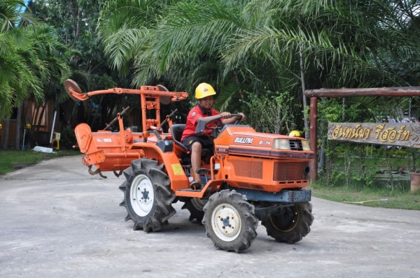 ขาย KUBOTA B1-14 ขับ4ล้อ สวยเดิมจากญี่ปุ่น แรงสะใจอุปกรณ์ครบทำงานสมบูรณ์ทุกระบบ 120,000 เท่านั้น!!