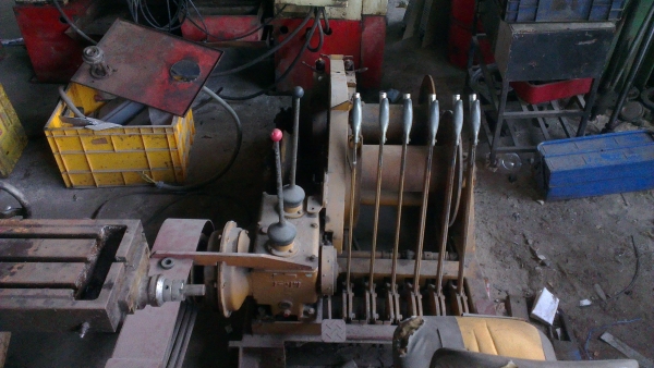 Sell> ขายปั้นจั่น 1.5 ตัน พร้อมเครื่อง มิตซูดีเซล ของญี่ปุ่นแท้ๆ 89,000- บาทครับ