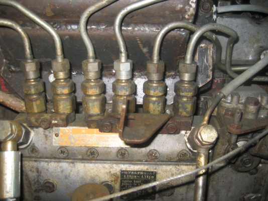 อีชูชุ 2เพลา เครื่องฮีโน่ 195 แรง  พร้อมหางรถเกี่ยว ราคา 760,000 บาท