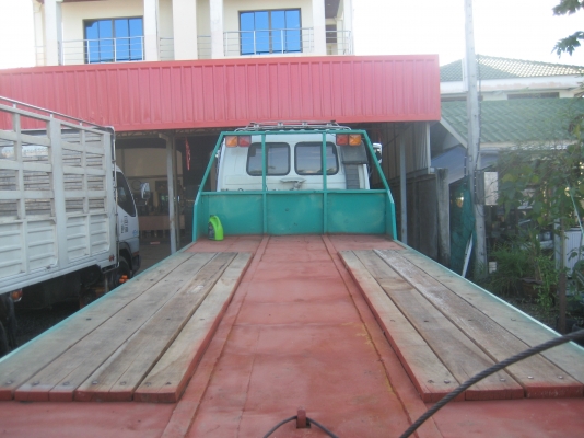 อีชูชุ 2เพลา เครื่องฮีโน่ 195 แรง  พร้อมหางรถเกี่ยว ราคา 760,000 บาท