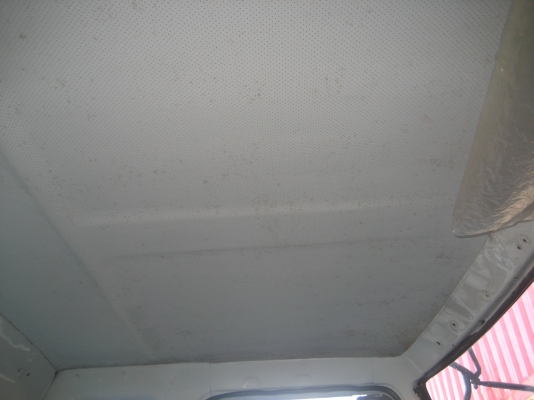 อีชูชุ 2เพลา เครื่องฮีโน่ 195 แรง  พร้อมหางรถเกี่ยว ราคา 760,000 บาท