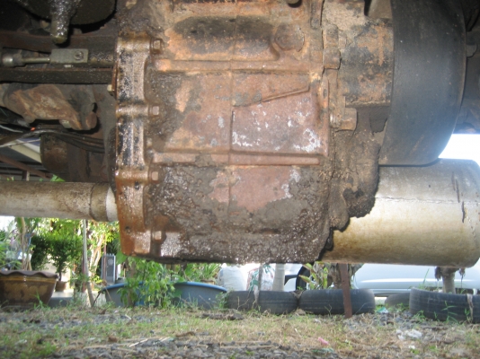 อีชูชุ 2เพลา เครื่องฮีโน่ 195 แรง  พร้อมหางรถเกี่ยว ราคา 760,000 บาท