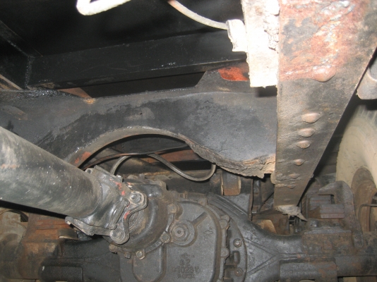 อีชูชุ 2เพลา เครื่องฮีโน่ 195 แรง  พร้อมหางรถเกี่ยว ราคา 760,000 บาท