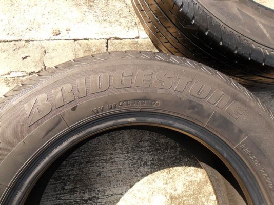 ขาย ยางรถกระบะ บริดสโตนBridgestoneขนาด215/65ขอบ16นิ้ว เส้นละ400บาท(4 เส้น=1500บ) T.092-9351644 ขาย ยางรถกระบะ บริดสโตนBridgestoneขนาด215/65ขอบ16นิ้ว เส้นละ400บาท(4 เส้น=1500บ) T.092-9351644