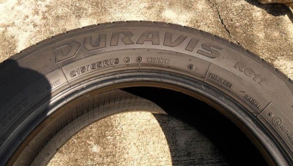 ขาย ยางรถกระบะ บริดสโตนBridgestoneขนาด215/65ขอบ16นิ้ว เส้นละ400บาท(4 เส้น=1500บ) T.092-9351644 ขาย ยางรถกระบะ บริดสโตนBridgestoneขนาด215/65ขอบ16นิ้ว เส้นละ400บาท(4 เส้น=1500บ) T.092-9351644