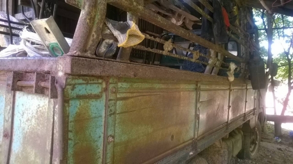 ขายรถบรรทุก 4 ล้อ NISSAN CARBON เครื่อง 80 แรงม้า คัสซีสวยตลอดเส้น กระบะดีพื้นดี มีทะเบียนแต่ชุดโอนหมดอายุ ราคาต่อรองได้