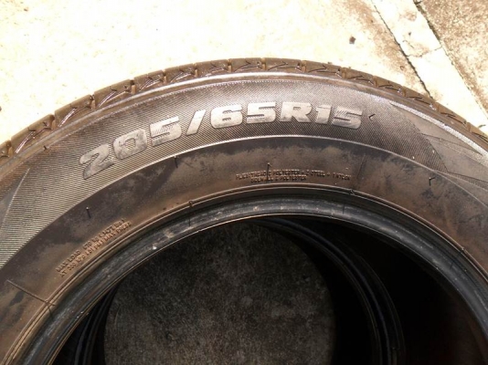 ขาย ยาง บริดสโตนBridgestoneขนาด205-65ขอบ15นิ้ว เส้นละ350บาท(2เส้น=700บ) T.092-9351644
