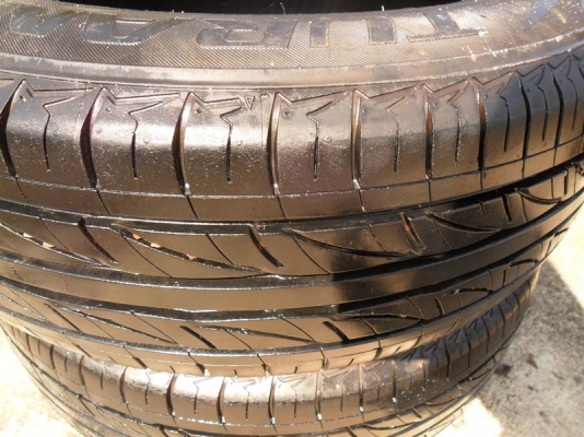 ขาย ยาง บริดสโตนBridgestoneขนาด205-65ขอบ15นิ้ว เส้นละ350บาท(2เส้น=700บ) T.092-9351644