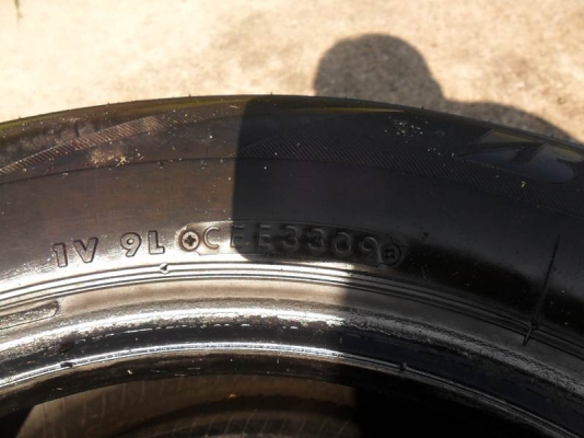 ขาย ยาง บริดสโตนBridgestoneขนาด205-65ขอบ15นิ้ว เส้นละ350บาท(2เส้น=700บ) T.092-9351644