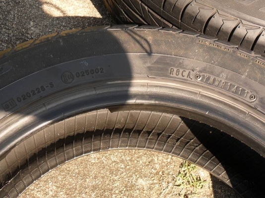 ขาย ยาง ดันล็อป Dunlopขนาด185/60ขอบ15นิ้ว ปี11 เส้นละ390บาท(3เส้น=1100บ)T.092-9351644 ขาย ยาง ดันล็อป Dunlopขนาด185/60ขอบ15นิ้ว ปี11 เส้นละ390บาท(3เส้น=1100บ)T.092-9351644