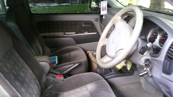 Isuzu demax 3.0 Isuzu demax 3.0