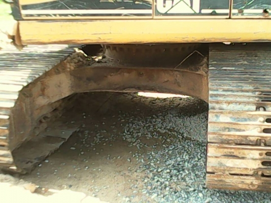 **750,000 บ.ต่อรอง**ขายแบคโฮ ราคาเบาๆ CATERPILLAR 320 V.2 (เวอร์ชั่นทู) S.No.*2DL01710* เครื่องเดิม ปั้มเดิม ไฟฟ้าตัดบางจุด เครื่องดีแน่นดี ปั้มดีแรง ทำงานดี บูมอาร์มมีปะ1แผล บุ้งกี๋ดี เอวแน่น ช่วงล่าง70\% โซ่ดี แทร็กดีครบ โรลเลอร์ดี เฟรมหนาไม่ผุ สป็อคเก็ต