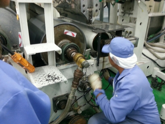 ขายเครื่องรีดแผ่นพลาสติก 3 layer ครบชุด หน้ากว้าง 70 ซม สภาพใหม่จากญี่ปุ่น ราคาถูก