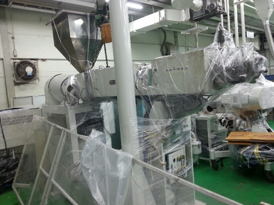 ขายเครื่องรีดแผ่นพลาสติก 3 layer ครบชุด หน้ากว้าง 70 ซม สภาพใหม่จากญี่ปุ่น ราคาถูก