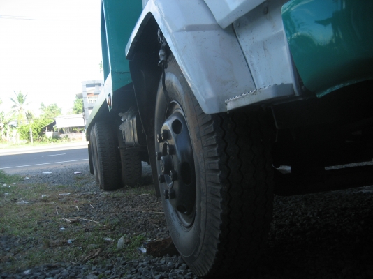 2 เพลา เครื่องฮีโน่ 195 แรง  ราคา 760,000 บาท